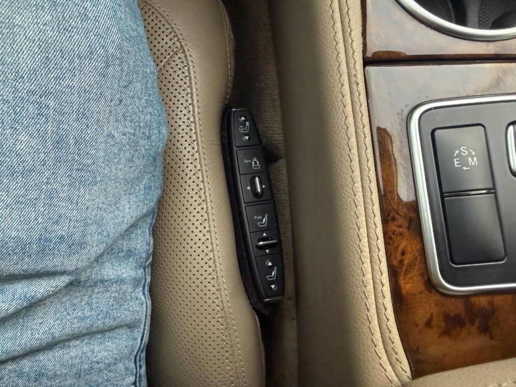 2013 Mercedes-Benz CLS-Class Image 18