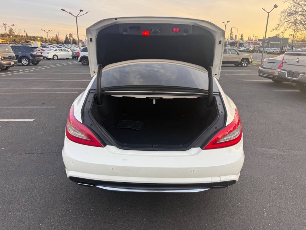 2013 Mercedes-Benz CLS-Class Image 25