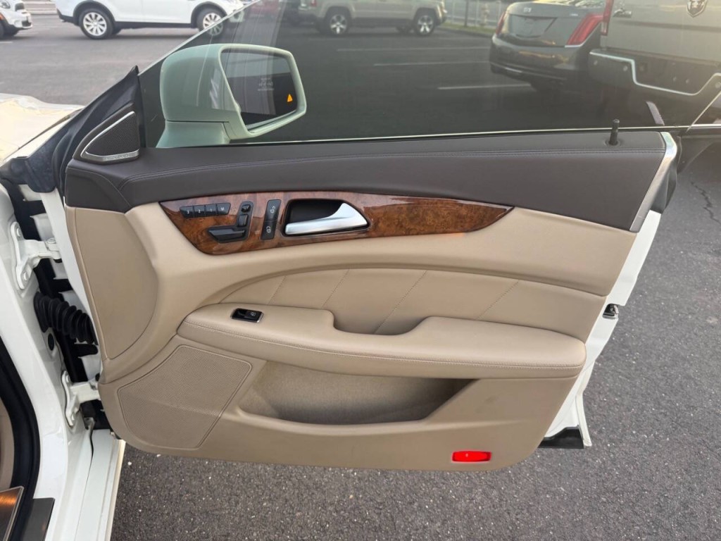 2013 Mercedes-Benz CLS-Class Image 31