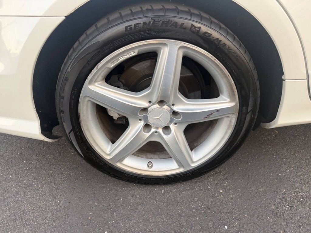 2013 Mercedes-Benz CLS-Class Image 40