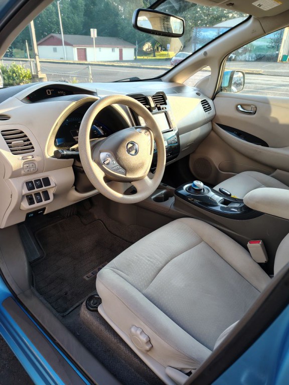 2011 Nissan Leaf Image 2