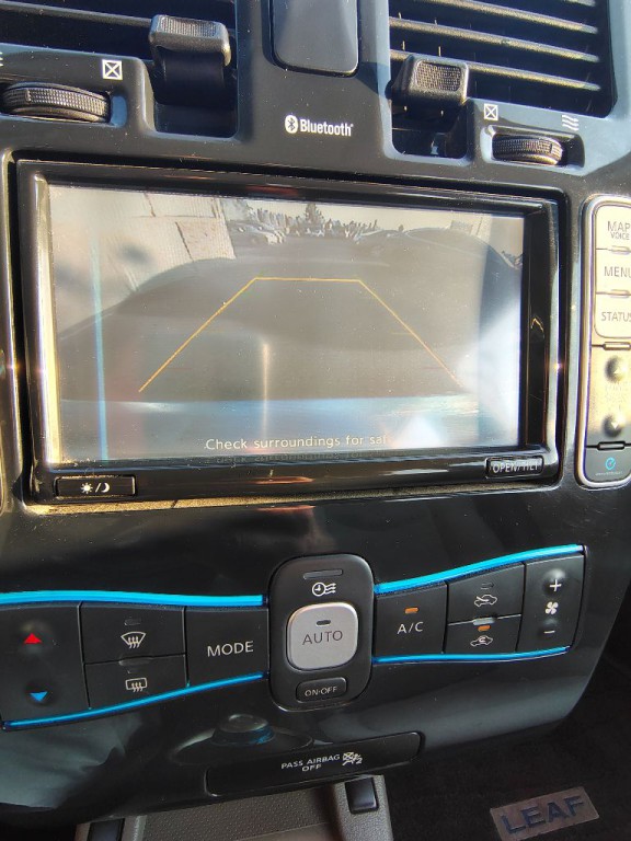 2011 Nissan Leaf Image 13