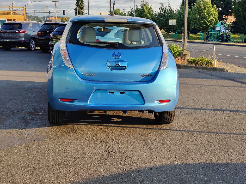 2011 Nissan Leaf Image 20