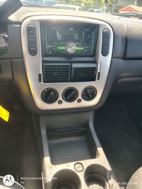 2005 Mercury Mountaineer Image 18