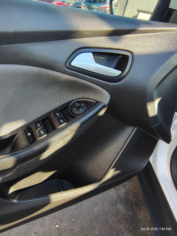 2014 Ford Focus Image 9