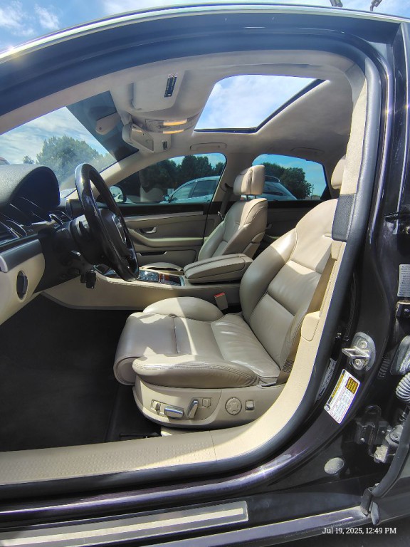 2008 Audi A8 Image 2