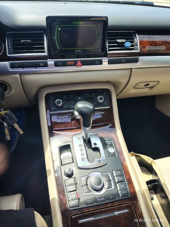 2008 Audi A8 Image 3
