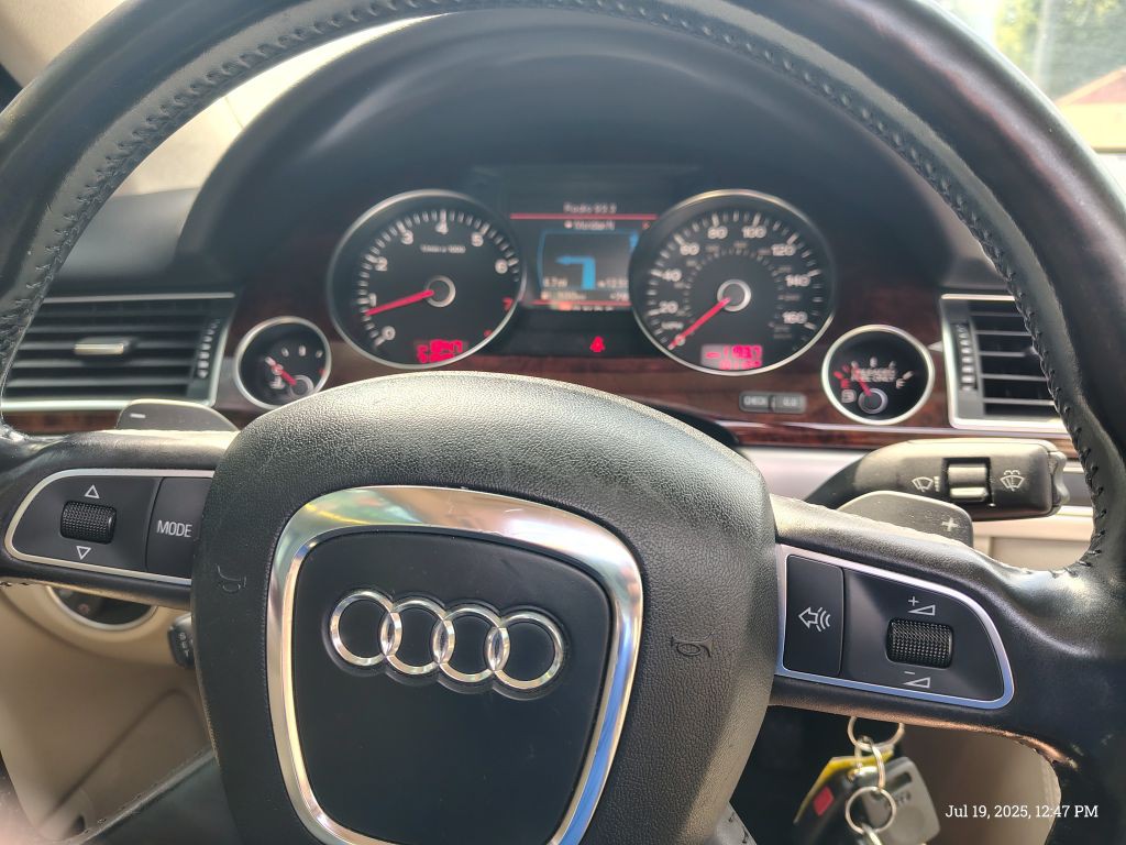2008 Audi A8 Image 6