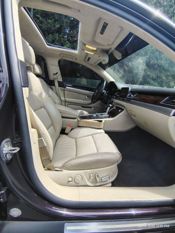 2008 Audi A8 Image 25
