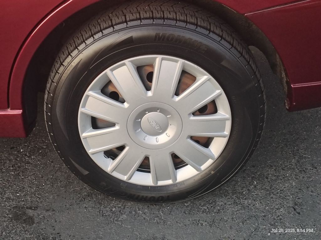 2006 Ford Focus Image 9
