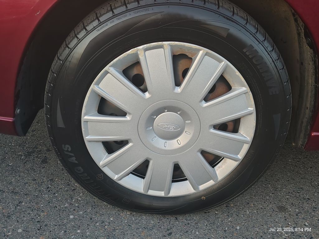 2006 Ford Focus Image 18