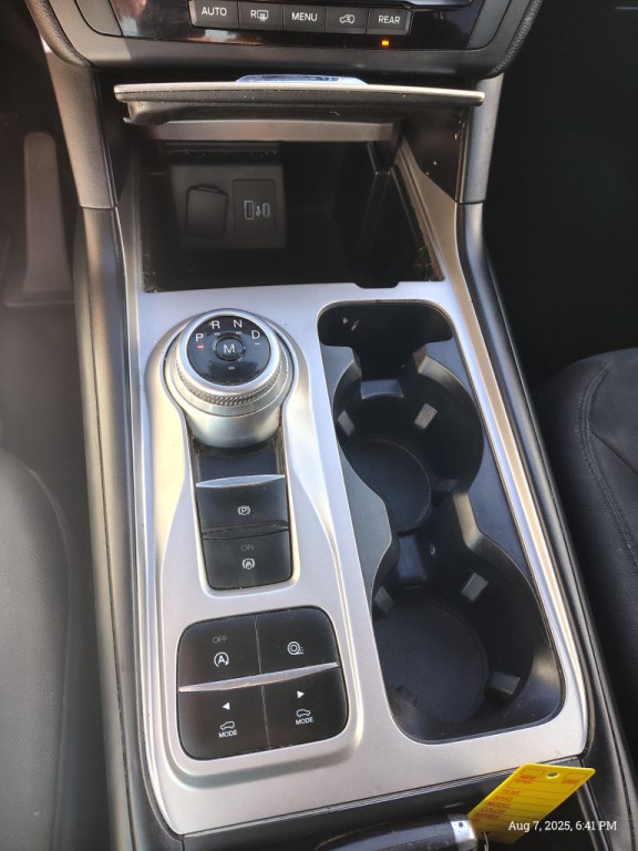 2020 Ford Explorer Image 16