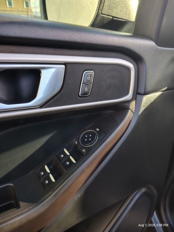 2020 Ford Explorer Image 27