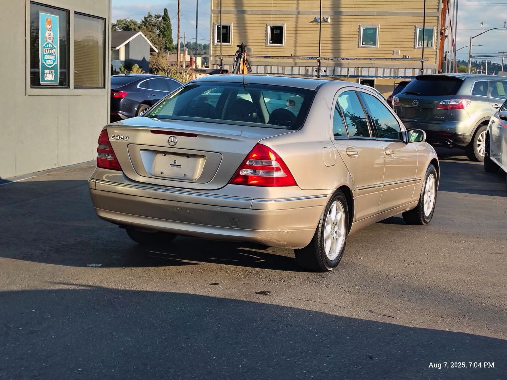 2002 Mercedes-Benz C-Class Image 11