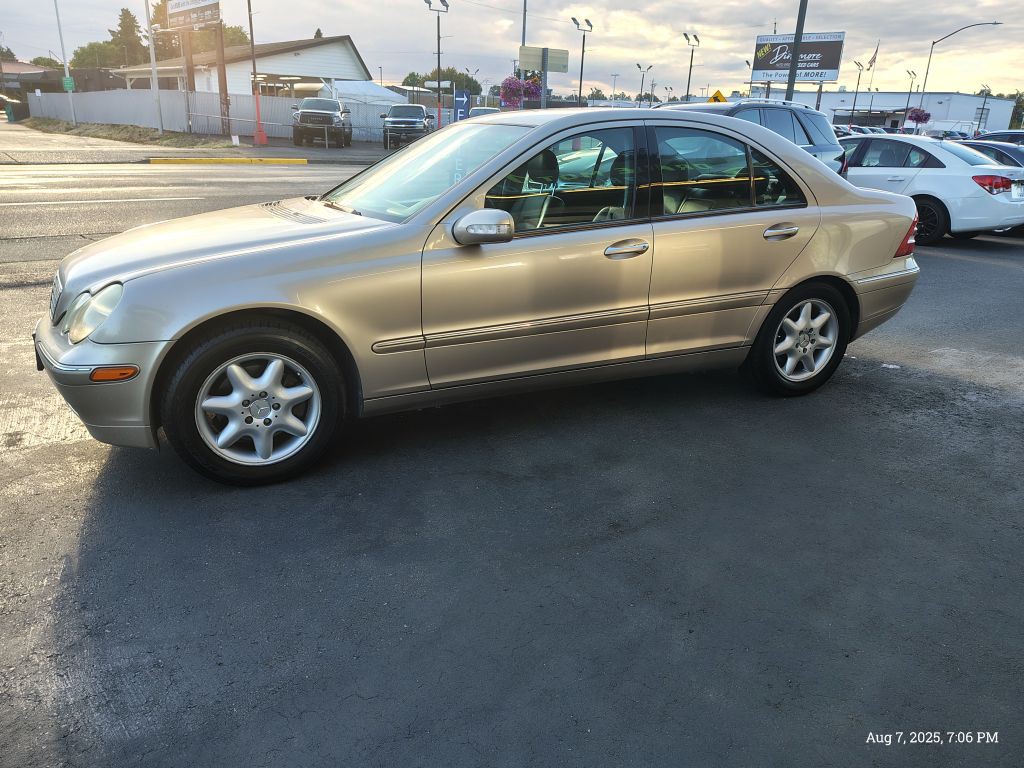 2002 Mercedes-Benz C-Class Image 12