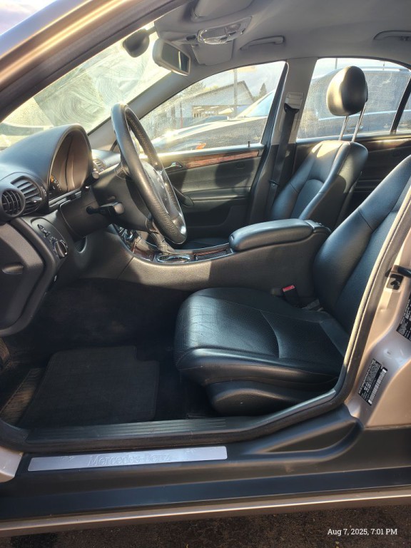 2002 Mercedes-Benz C-Class Image 19