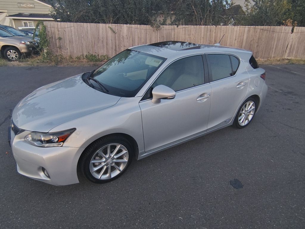 2011 Lexus CT 200h Image 15