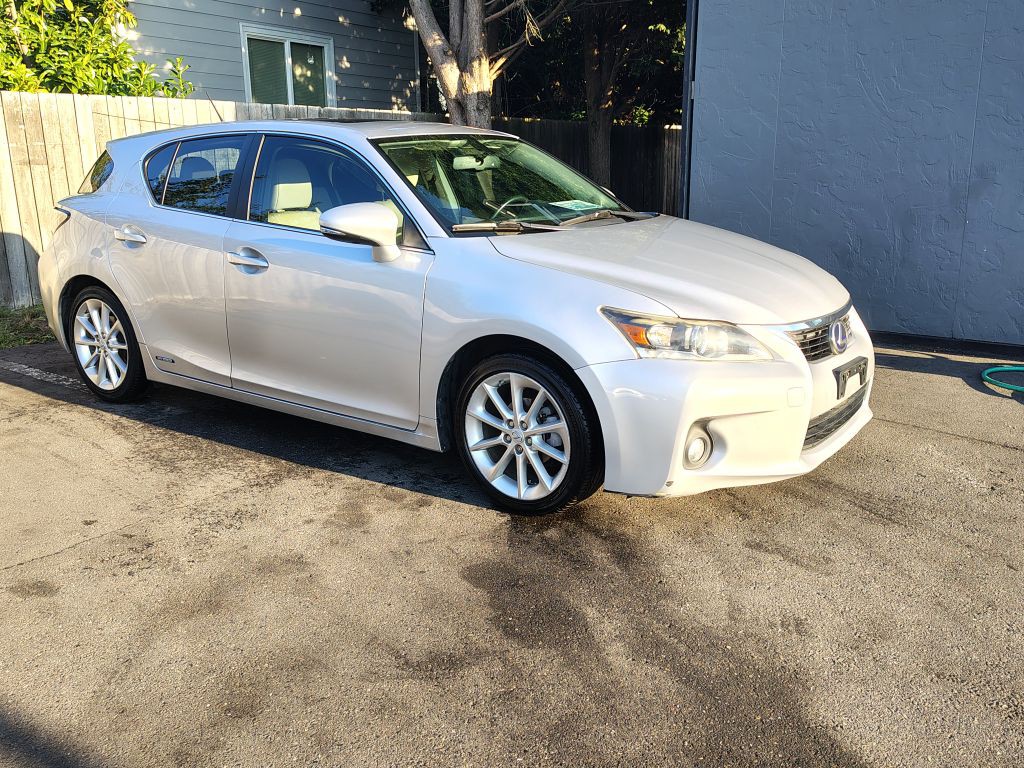 2011 Lexus CT 200h Image 24