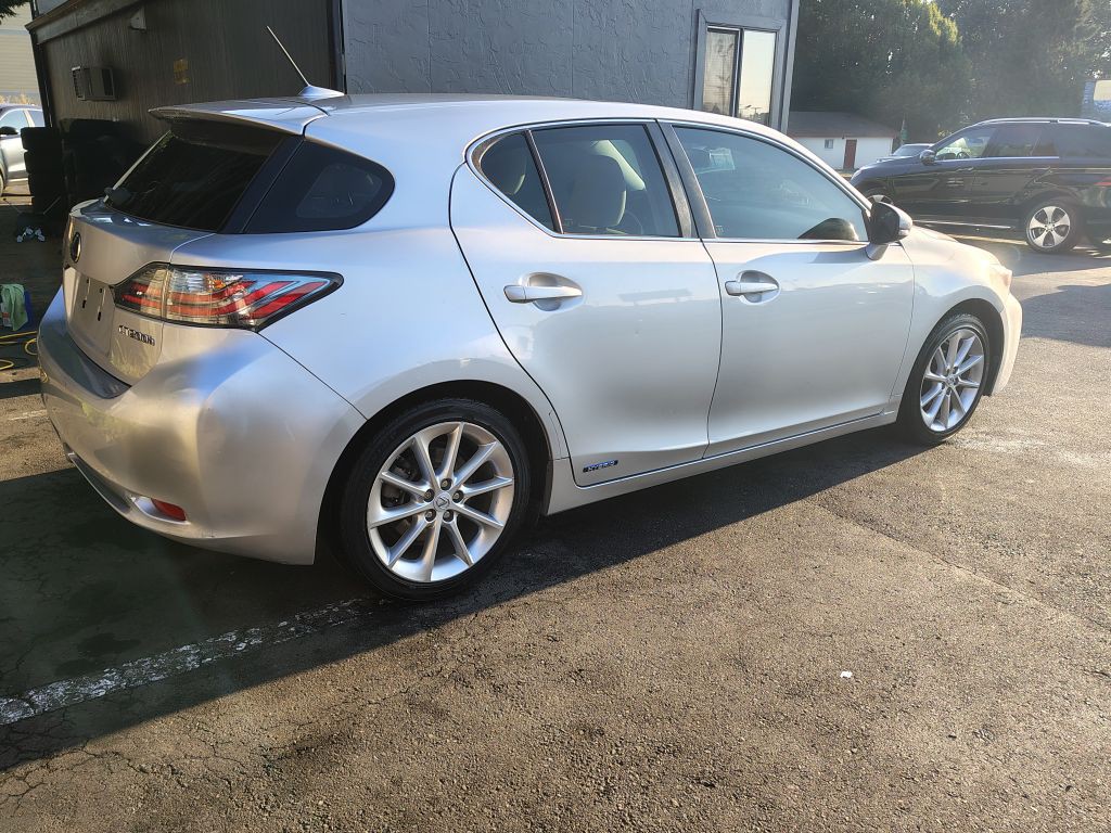 2011 Lexus CT 200h Image 26