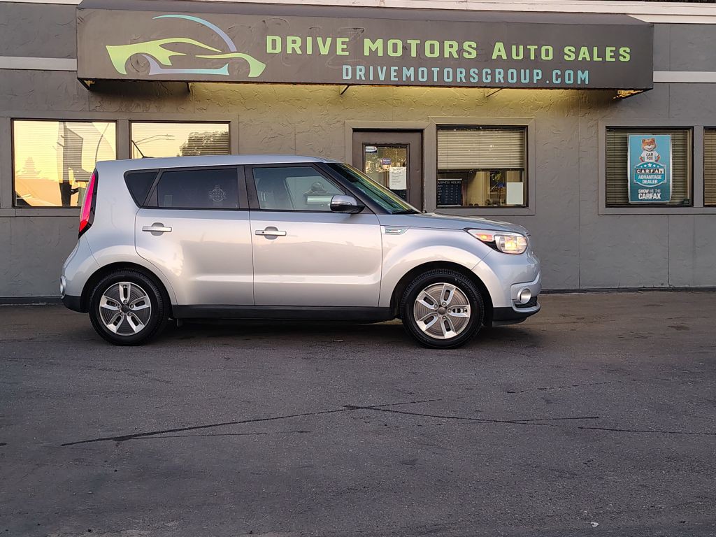 2017 Kia Soul Image 2