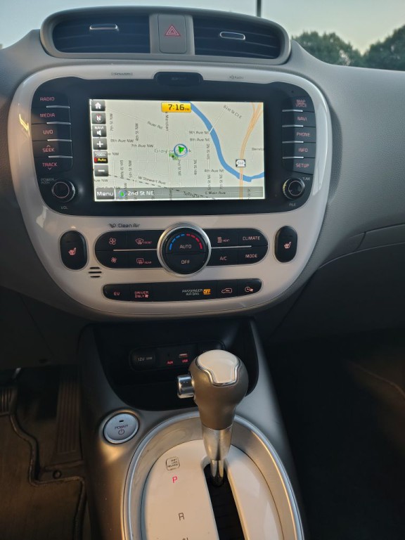 2017 Kia Soul Image 3