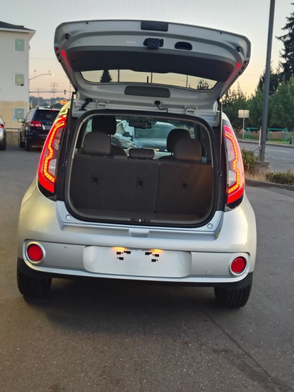 2017 Kia Soul Image 16