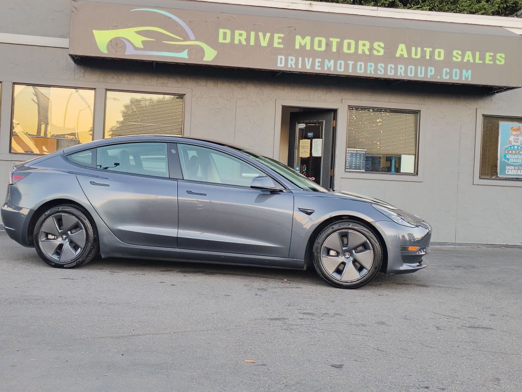 2023 Tesla Model 3 Image 2