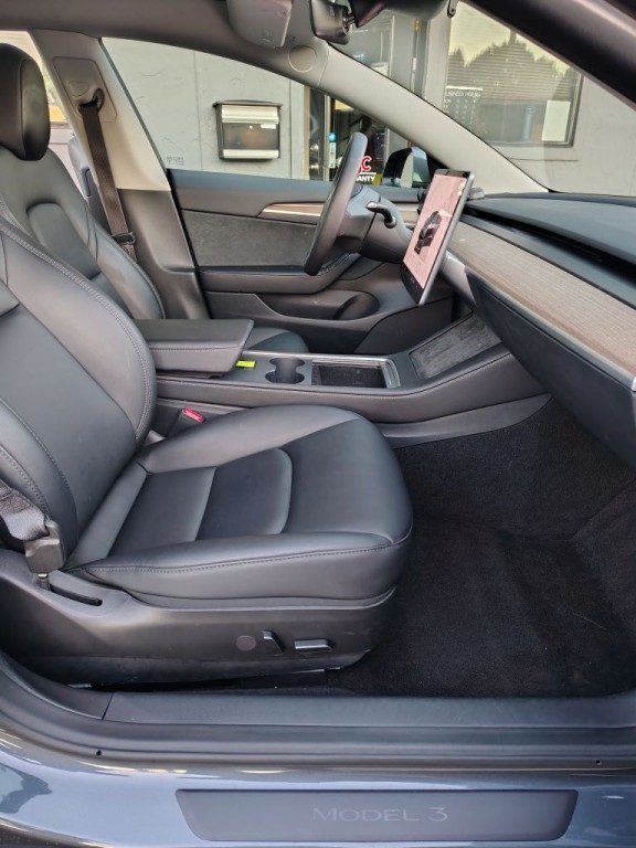 2023 Tesla Model 3 Image 3
