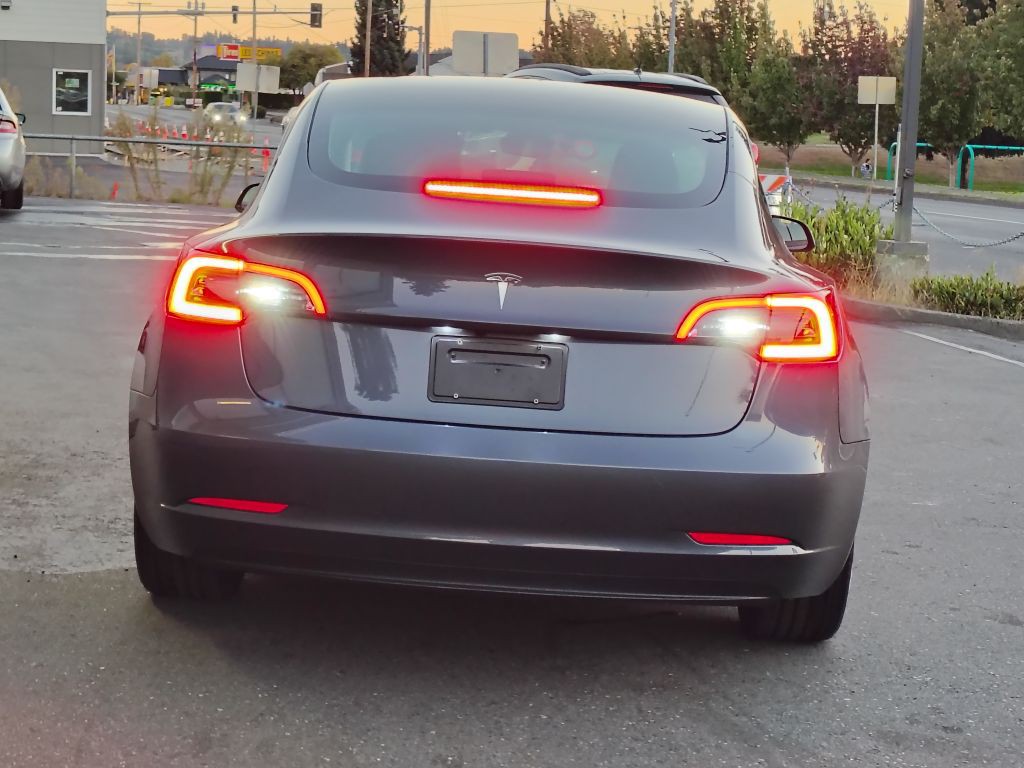 2023 Tesla Model 3 Image 25