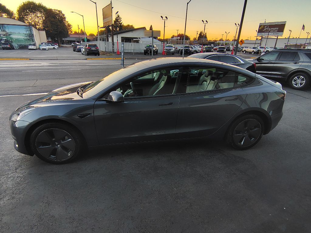 2023 Tesla Model 3 Image 27