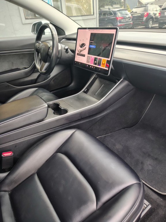 2018 Tesla Model 3 Image 6