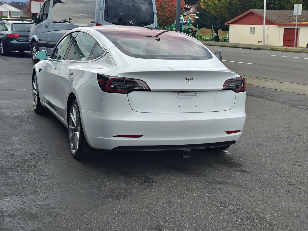2018 Tesla Model 3 Image 23