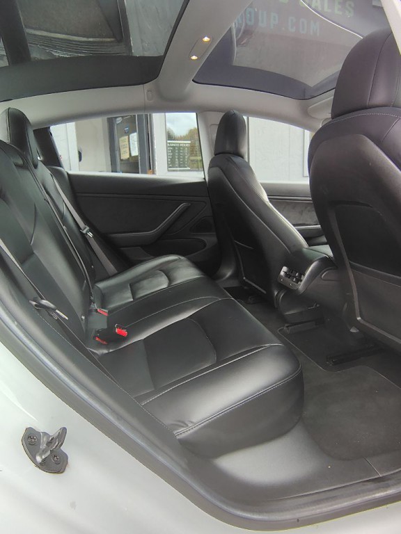 2018 Tesla Model 3 Image 25