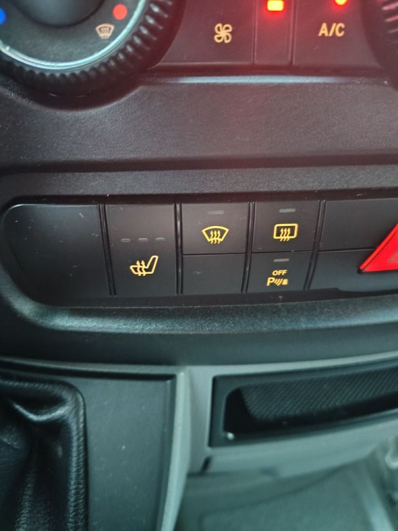 2011 Mercedes-Benz Sprinter Image 5