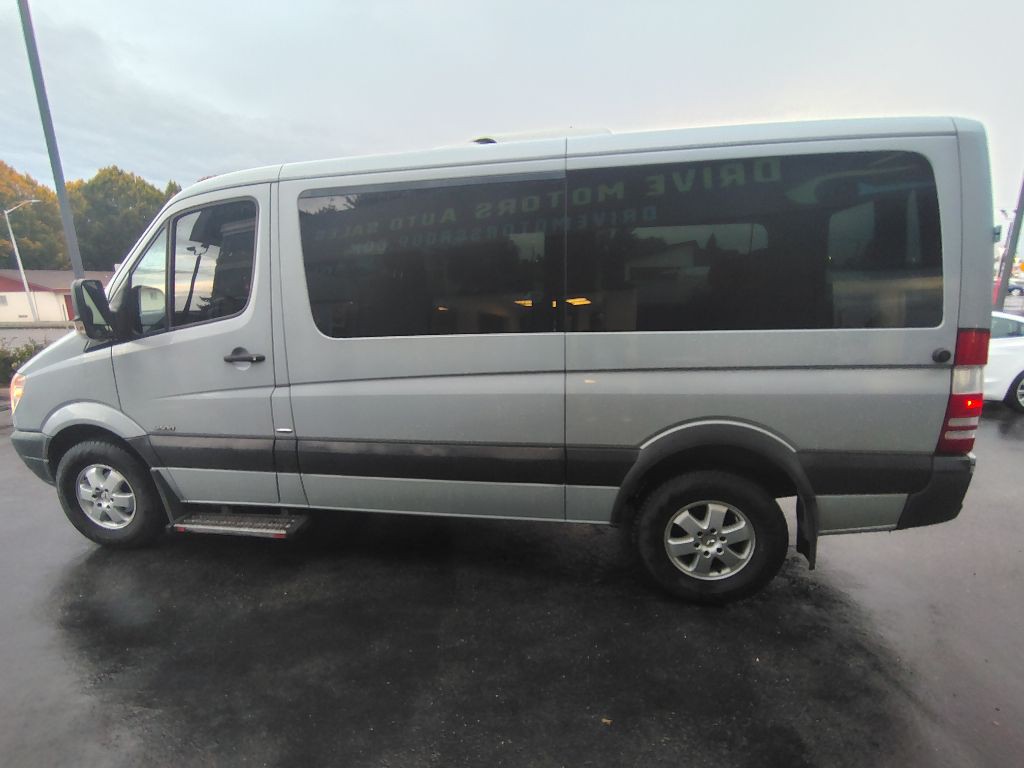 2011 Mercedes-Benz Sprinter Image 9
