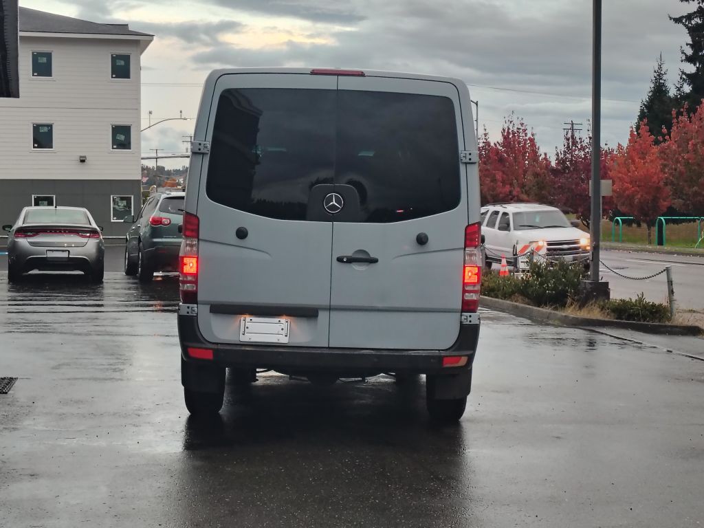 2011 Mercedes-Benz Sprinter Image 15