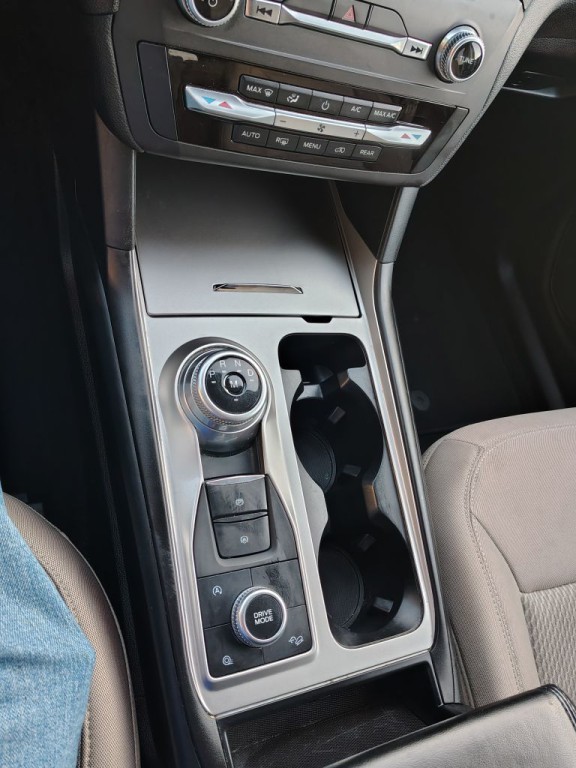 2020 Ford Explorer Image 25