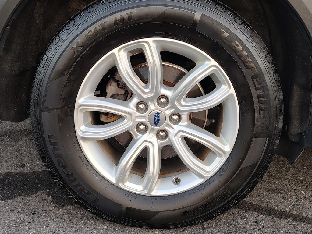 2020 Ford Explorer Image 27