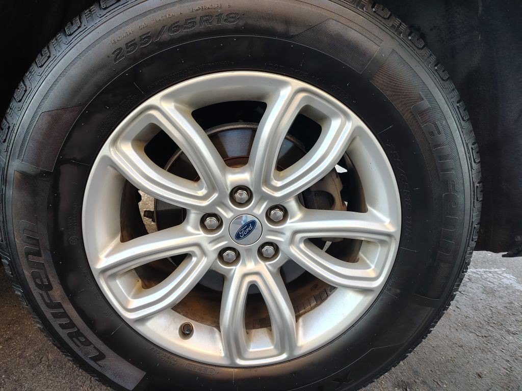 2020 Ford Explorer Image 30