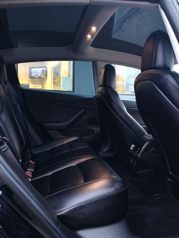 2018 Tesla Model 3 Image 6