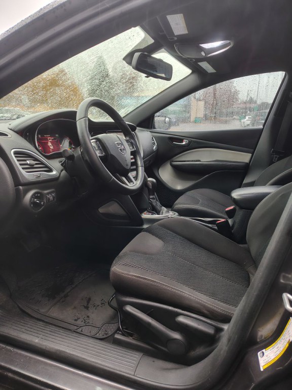 2015 Dodge Dart Image 2