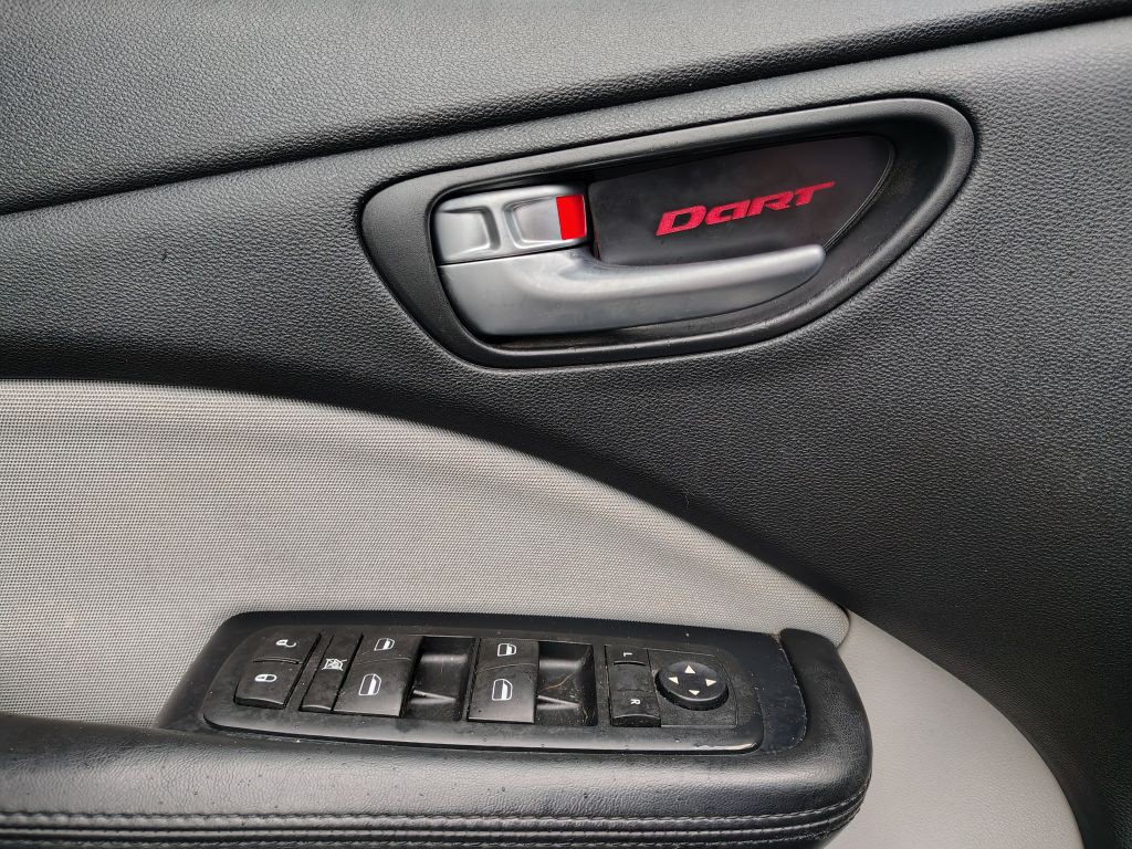 2015 Dodge Dart Image 6
