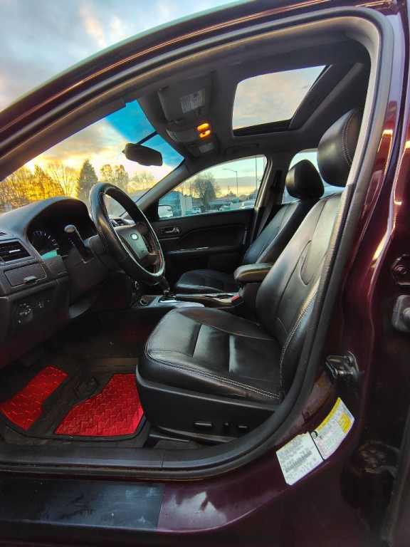 2011 Ford Fusion Image 2