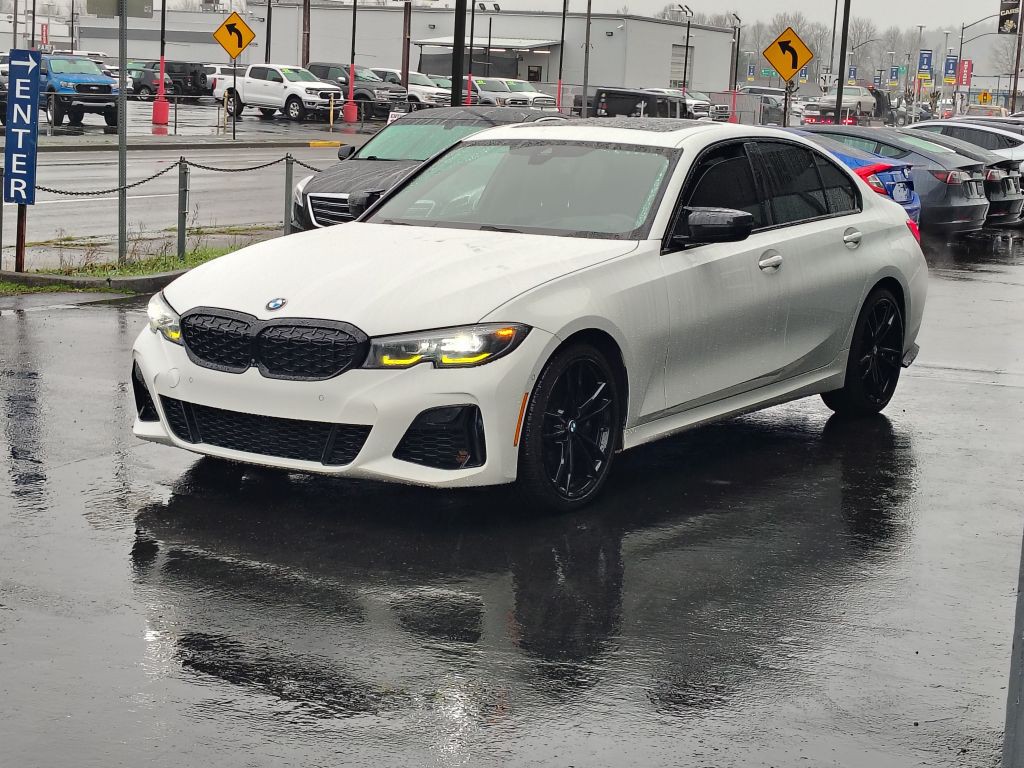 2022 BMW 3 Series Image 12