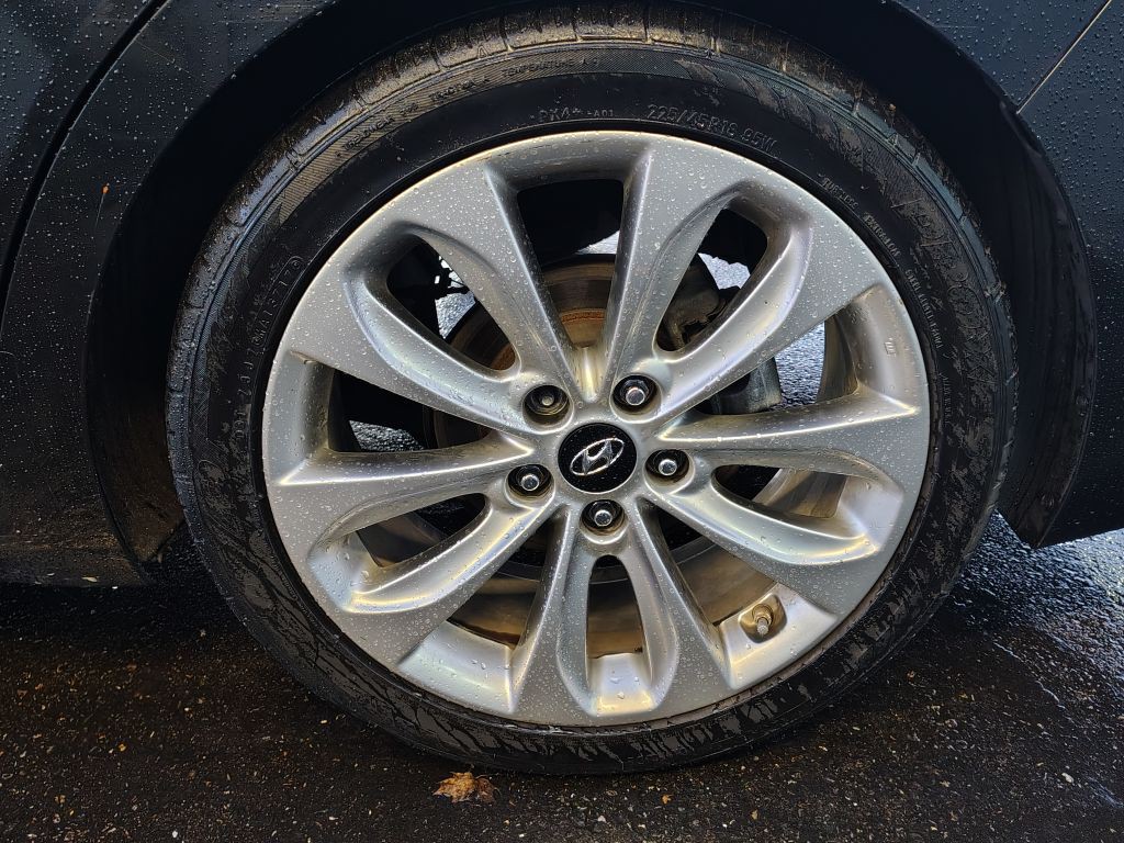 2018 Hyundai Elantra Image 12