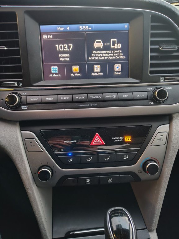 2018 Hyundai Elantra Image 20