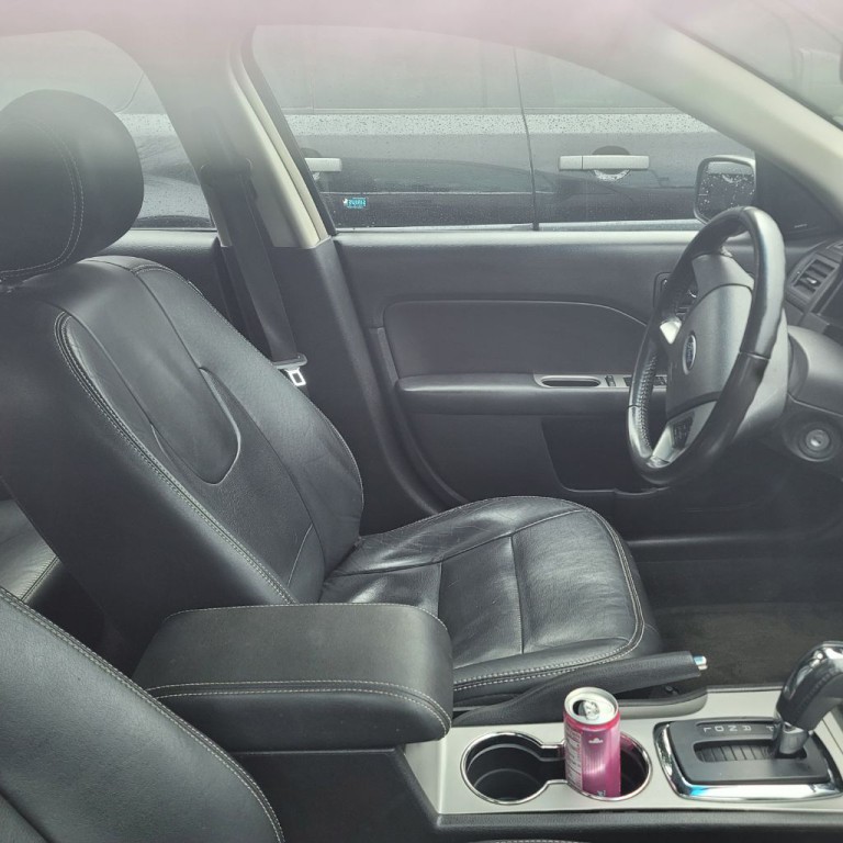 2011 Ford Fusion Image 2