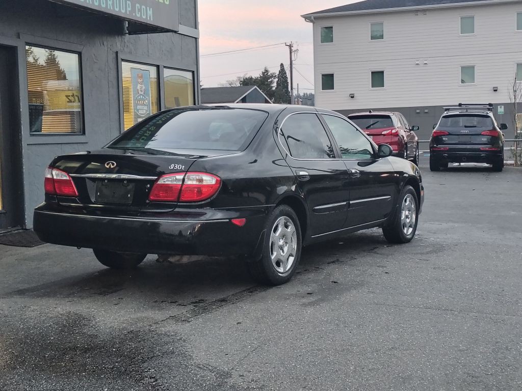2001 INFINITI I30 Image 13