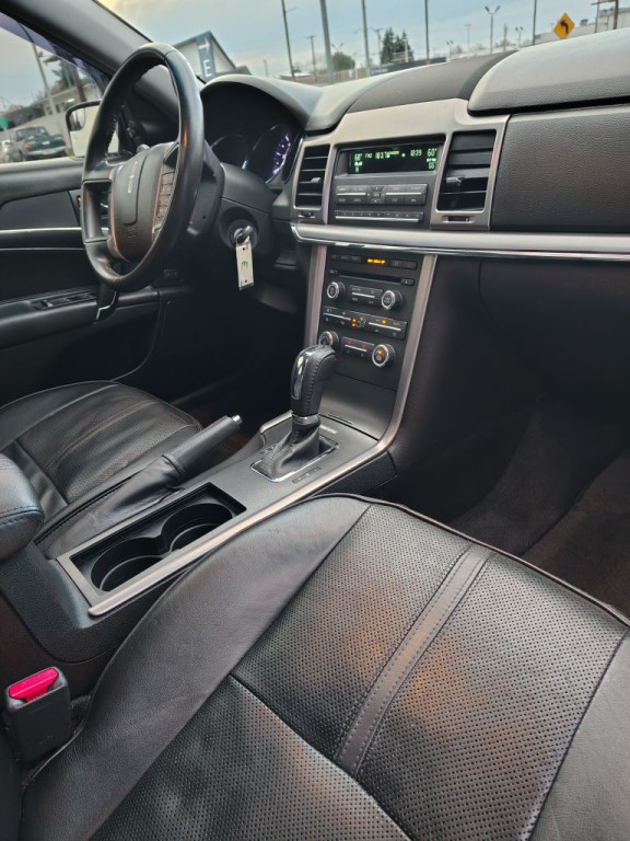 2011 Lincoln MKZ Image 9