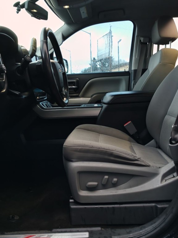 2015 Chevrolet Silverado 1500 Image 2